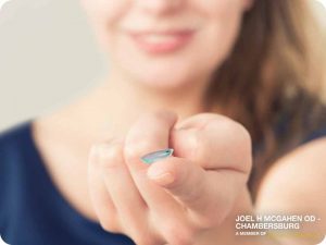 Daily Vs. Monthly Contact Lenses: Which One Is Best for You?